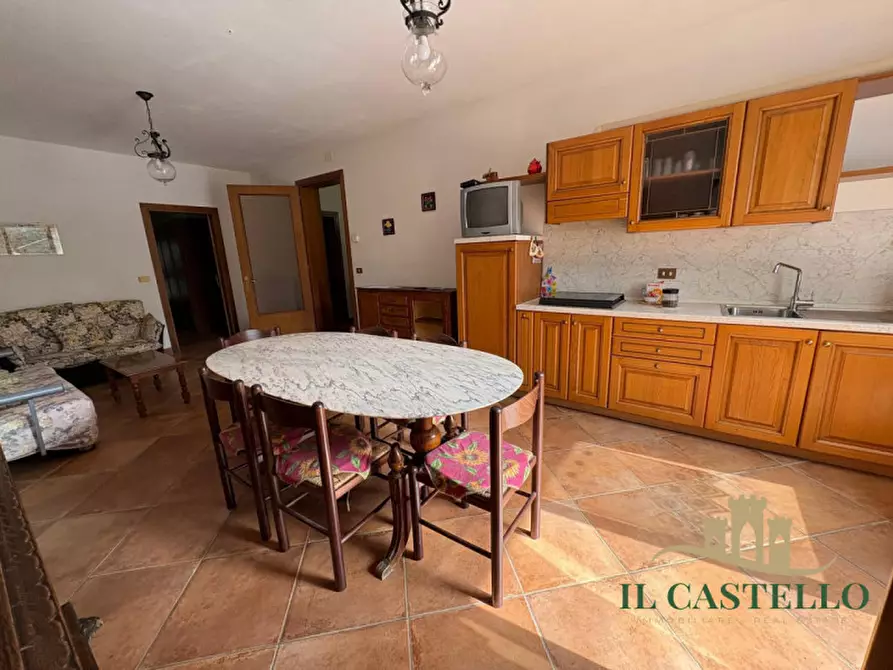 Immagine 6 di Agriturismo in vendita  a Castiglione Del Lago