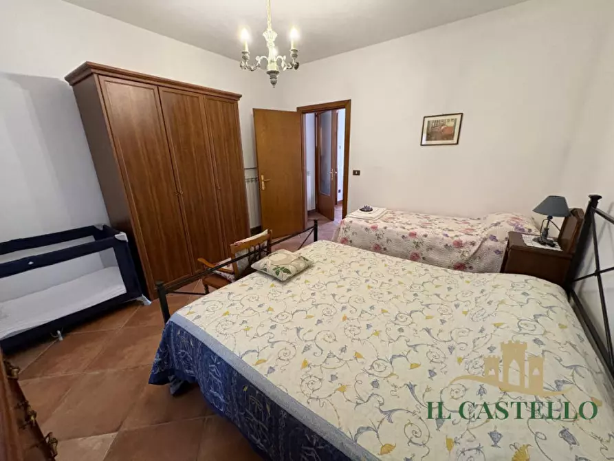 Immagine 10 di Agriturismo in vendita  a Castiglione Del Lago