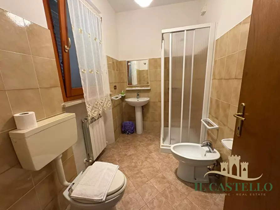 Immagine 11 di Agriturismo in vendita  a Castiglione Del Lago