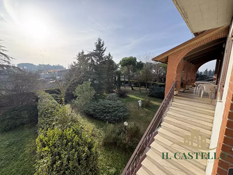 Immagine 13 di Agriturismo in vendita  a Castiglione Del Lago