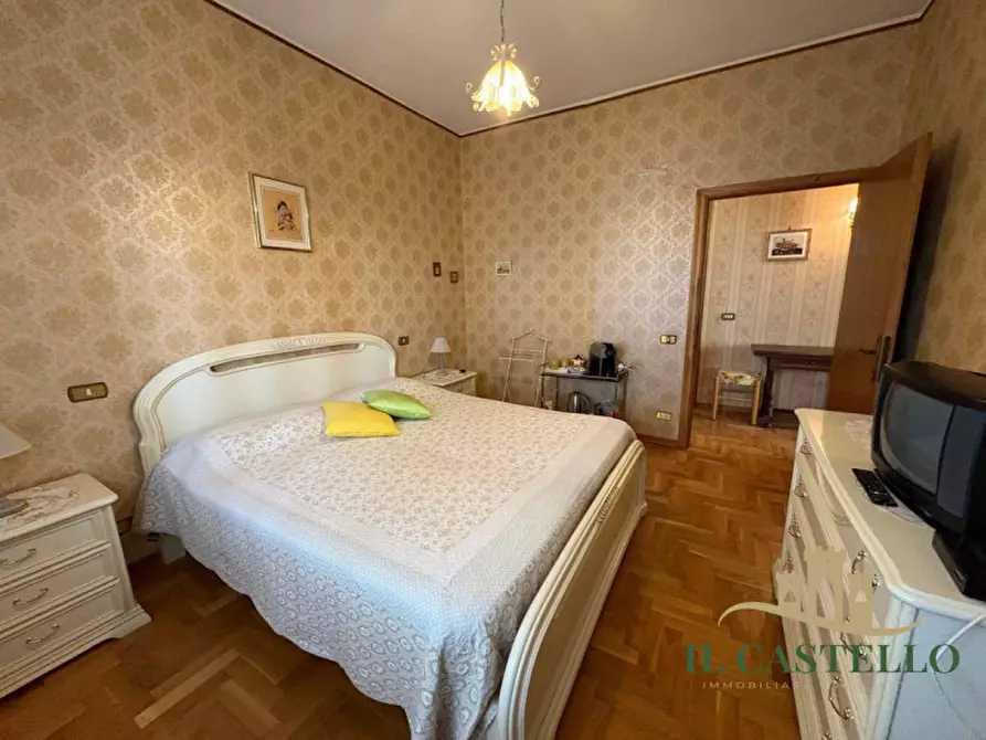 Immagine 33 di Agriturismo in vendita  a Castiglione Del Lago