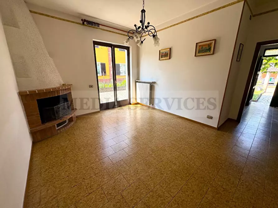 Immagine 9 di Villa in vendita  in via Giacomo Brodolini n° 7 a Casteggio