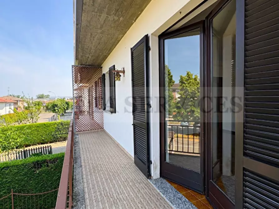 Immagine 17 di Villa in vendita  in via Giacomo Brodolini n° 7 a Casteggio