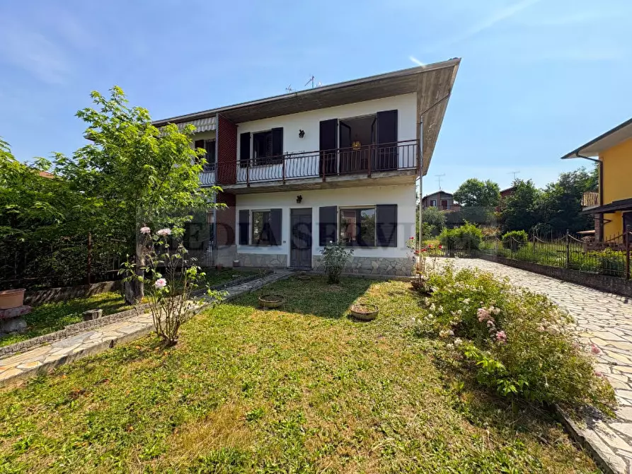 Immagine 41 di Villa in vendita  in via Giacomo Brodolini n° 7 a Casteggio