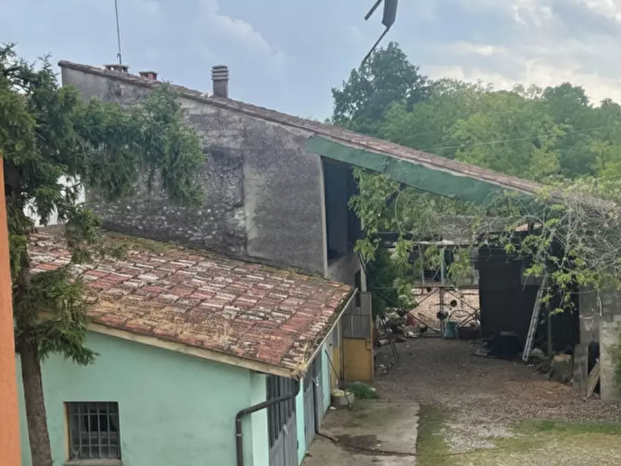 Immagine 2 di Rustico / casale in vendita  in via duca degli abruzzi 126 a Villafranca Di Verona