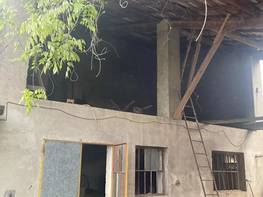 Immagine 9 di Rustico / casale in vendita  in via duca degli abruzzi 126 a Villafranca Di Verona