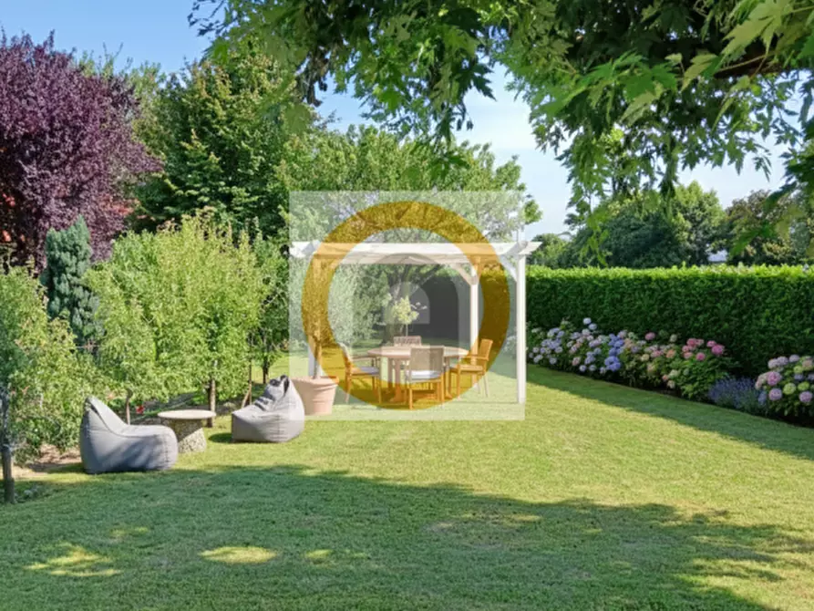 Immagine 5 di Casa indipendente in vendita  a Bassano Del Grappa