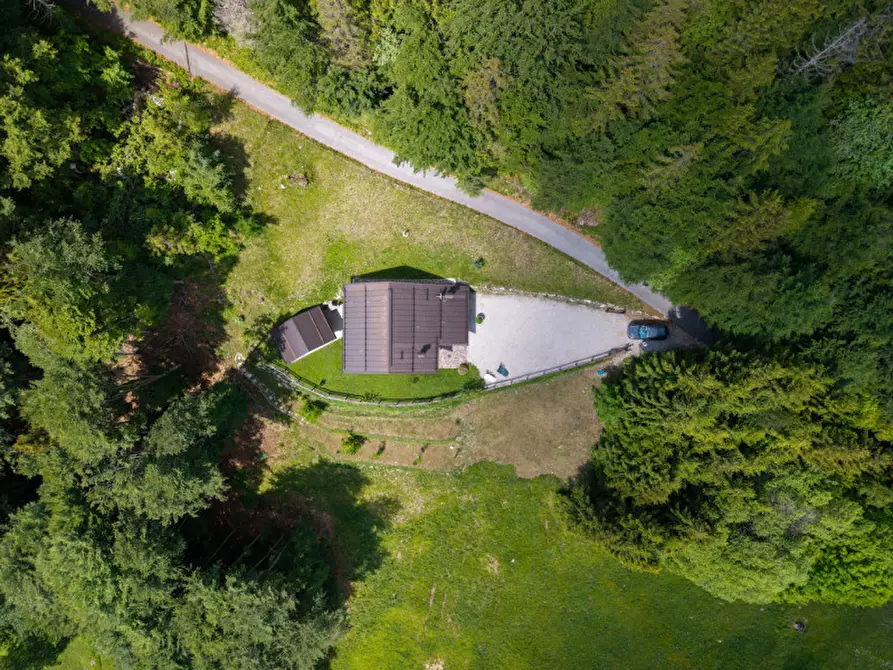 Immagine 7 di Rustico / casale in vendita  in Roncone a Sella Giudicarie