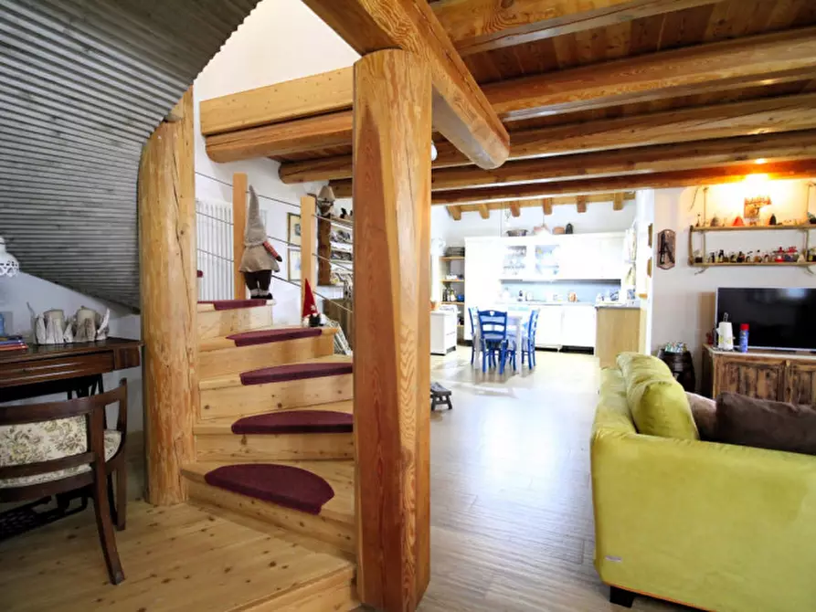 Immagine 22 di Rustico / casale in vendita  in Roncone a Sella Giudicarie