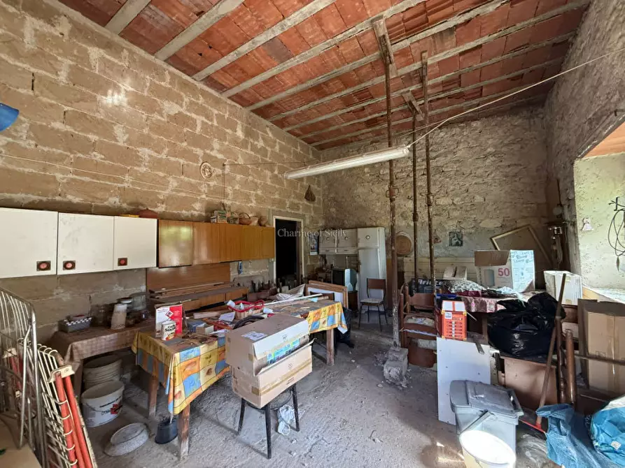 Immagine 10 di Casa indipendente in vendita  a Modica
