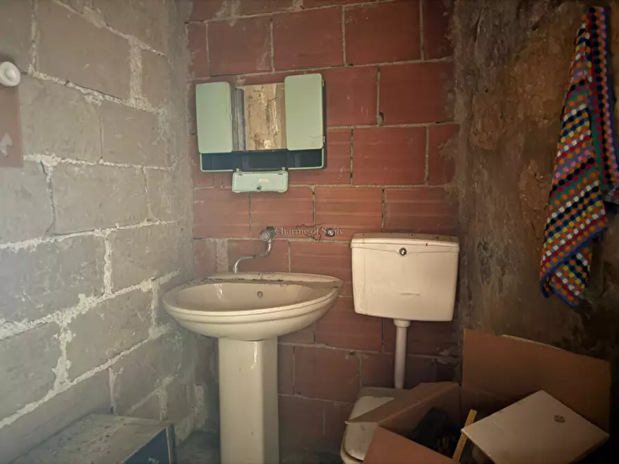 Immagine 12 di Casa indipendente in vendita  a Modica