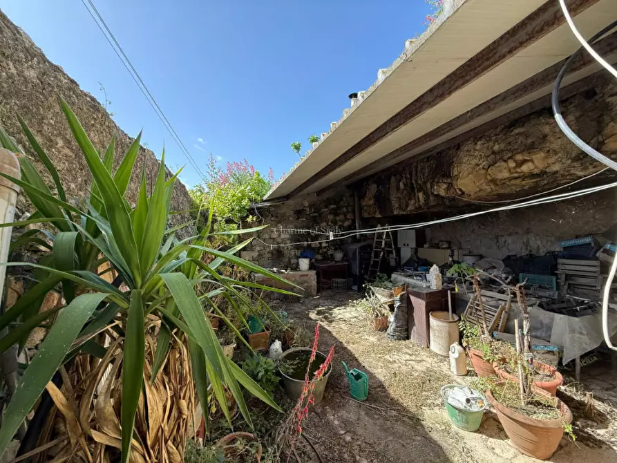 Immagine 20 di Casa indipendente in vendita  a Modica