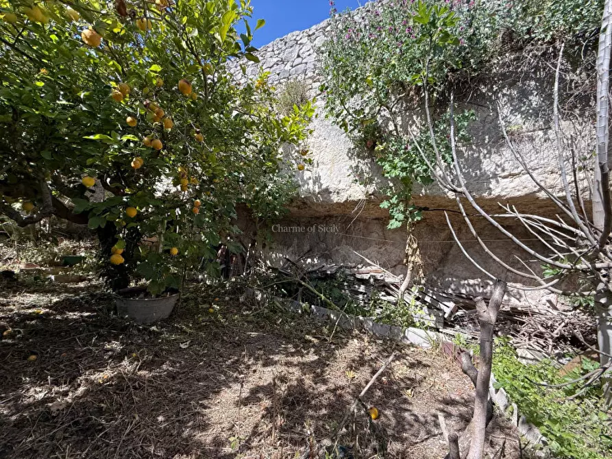 Immagine 21 di Casa indipendente in vendita  a Modica
