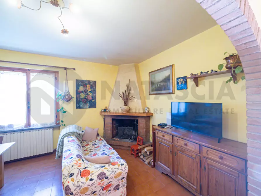Immagine 2 di Appartamento in vendita  a Londa