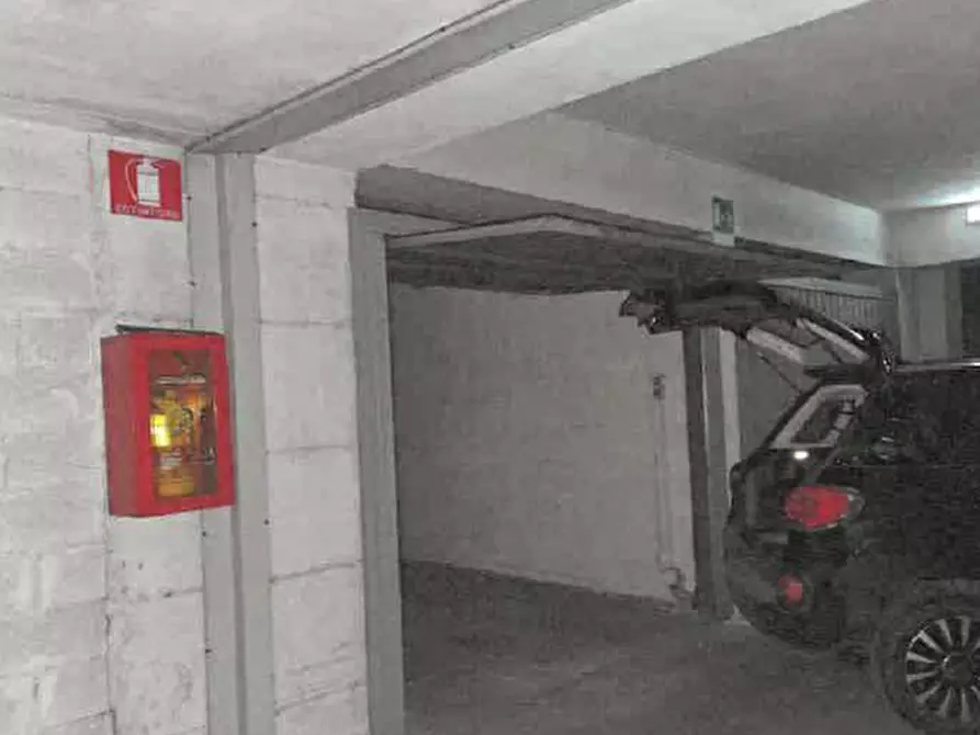 Immagine 3 di Garage in vendita  in Via Peschiera a Feltre