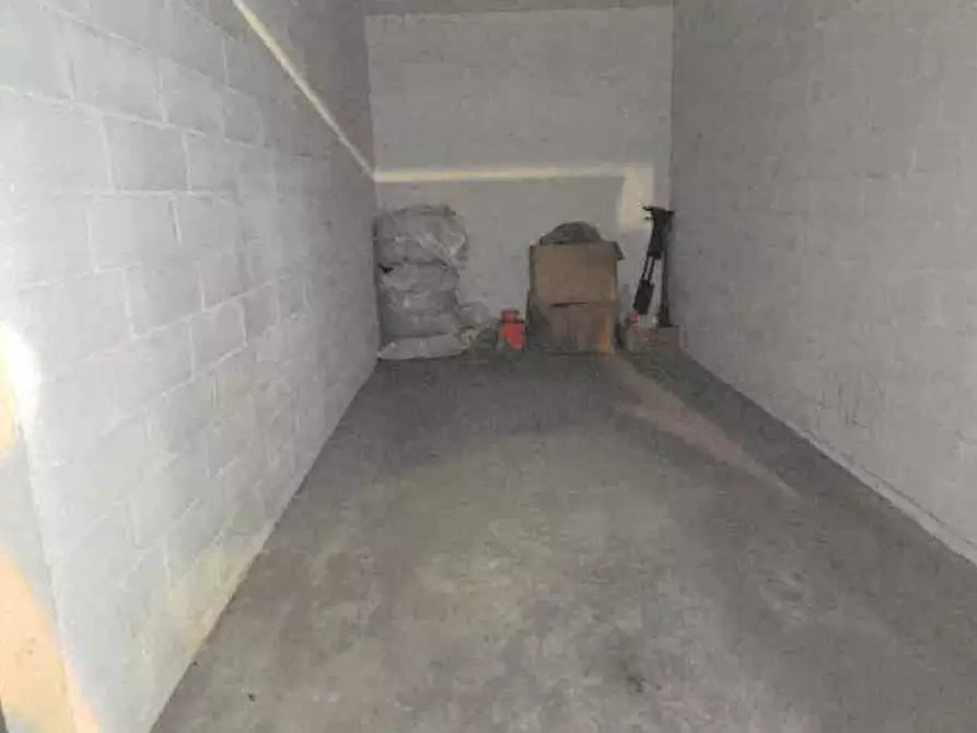 Immagine 4 di Garage in vendita  in Via Peschiera a Feltre