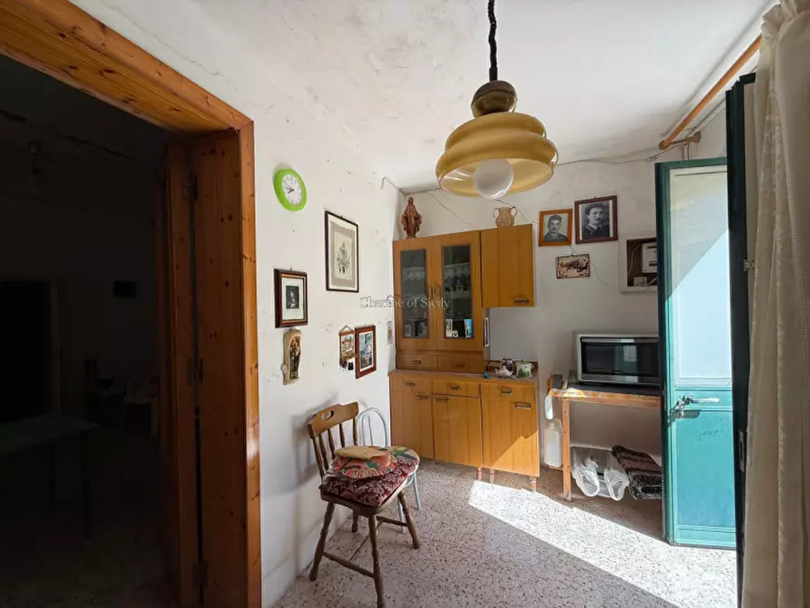 Immagine 10 di Casa indipendente in vendita  a Modica