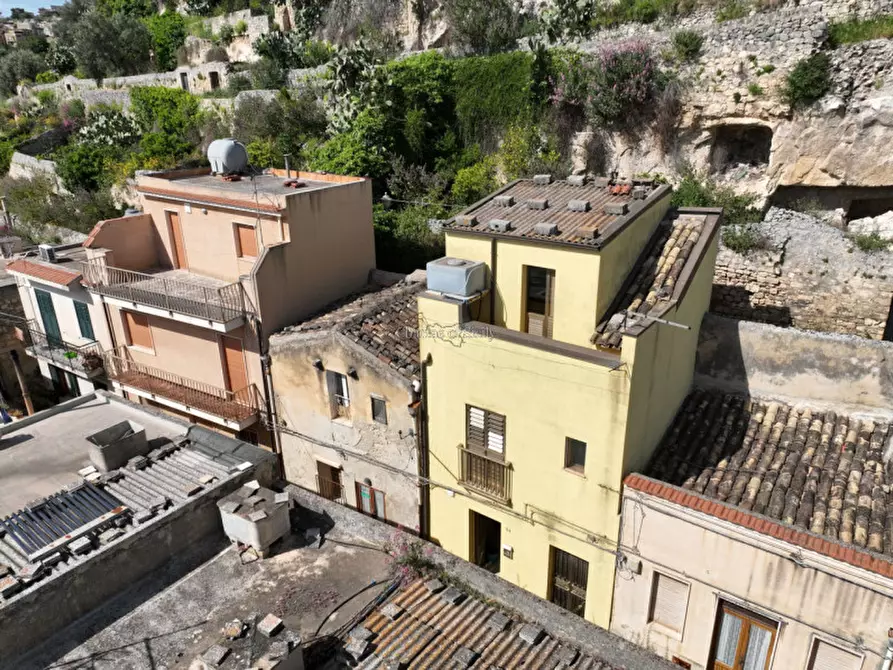 Immagine 2 di Casa indipendente in vendita  a Modica