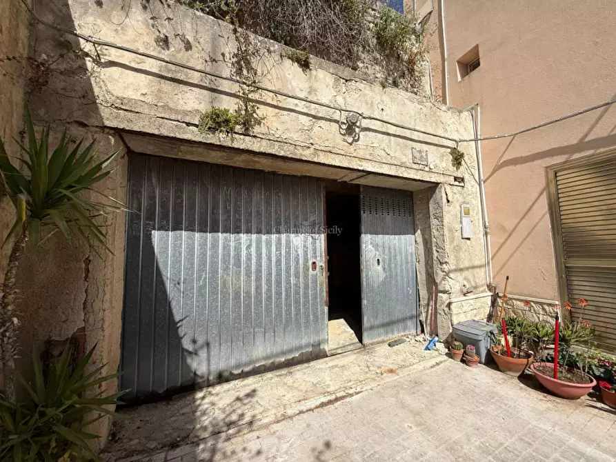 Immagine 30 di Casa indipendente in vendita  a Modica