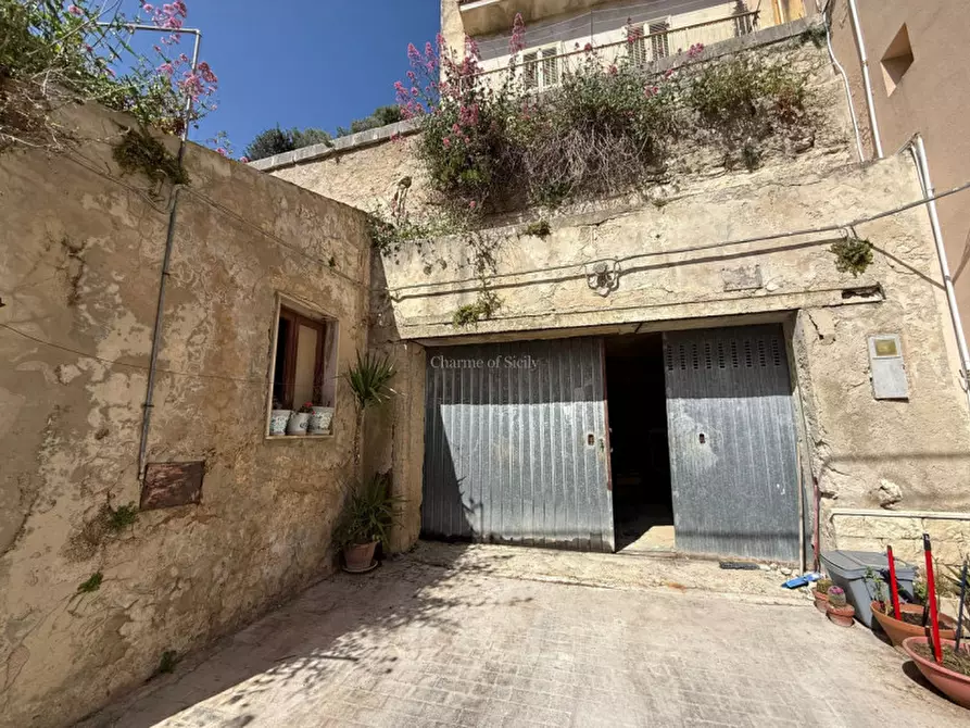 Immagine 31 di Casa indipendente in vendita  a Modica