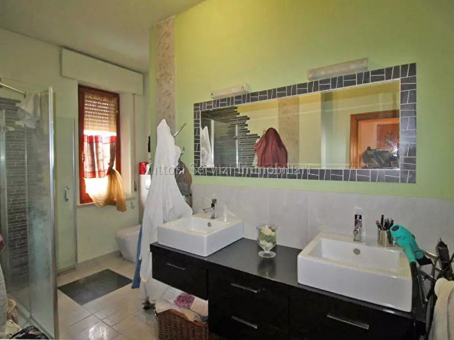 Immagine 17 di Villa in vendita  in Via dell'antica chiusina a Montepulciano
