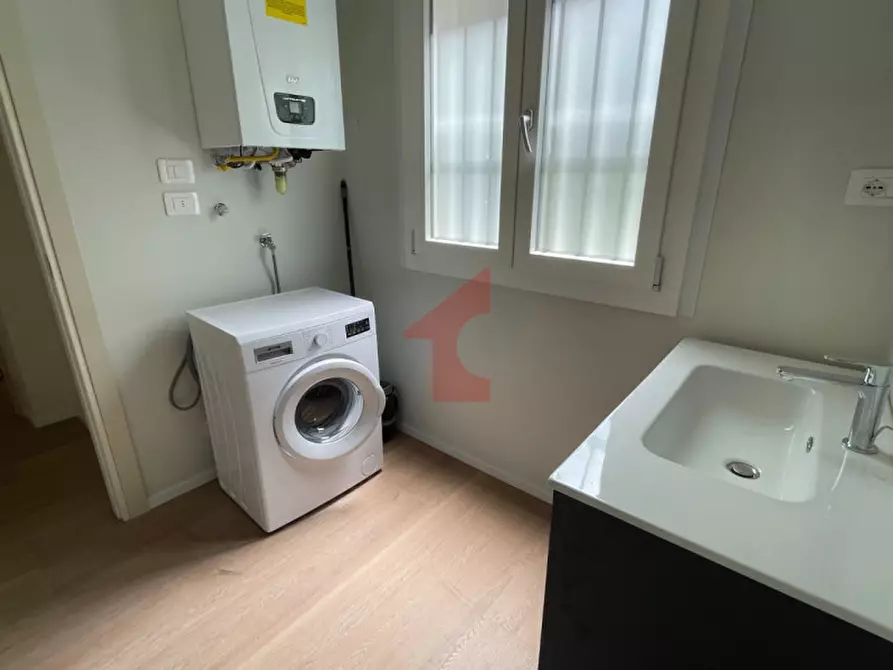 Immagine 11 di Appartamento in affitto  in Via Farini a Parma