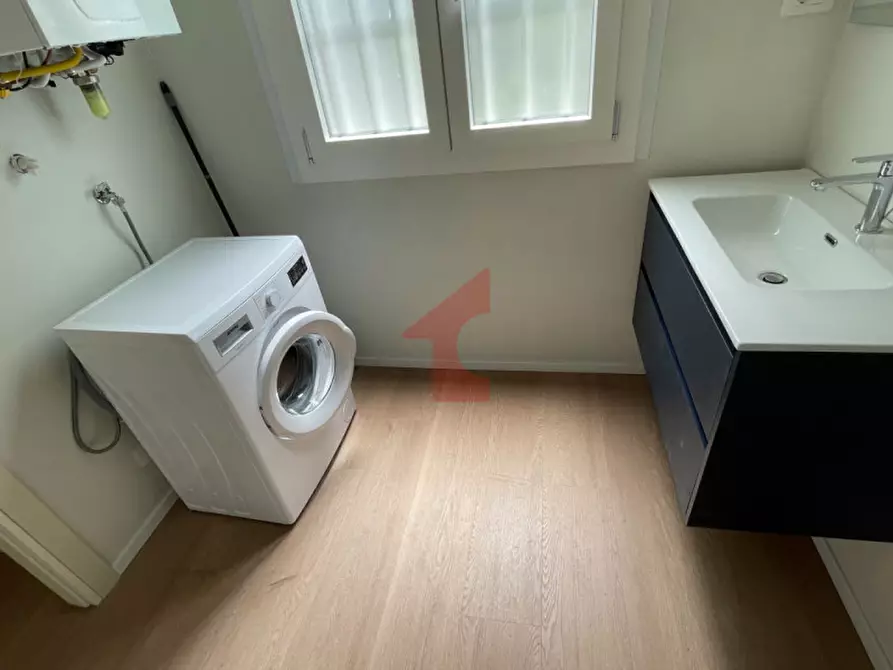 Immagine 14 di Appartamento in affitto  in Via Farini a Parma