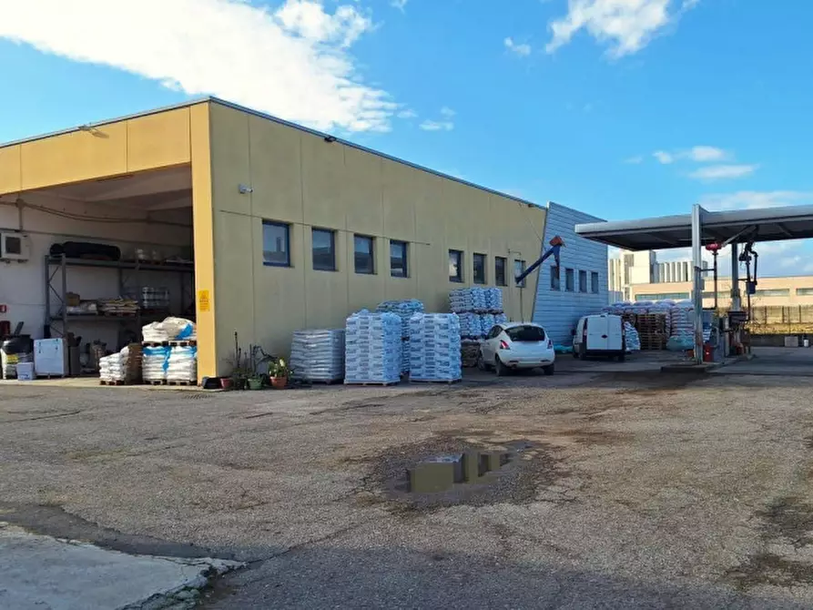 Immagine 3 di Capannone industriale in vendita  in Via Martiri delle Foibe, 06012 Città di Castello PG, Italia a Città Di Castello