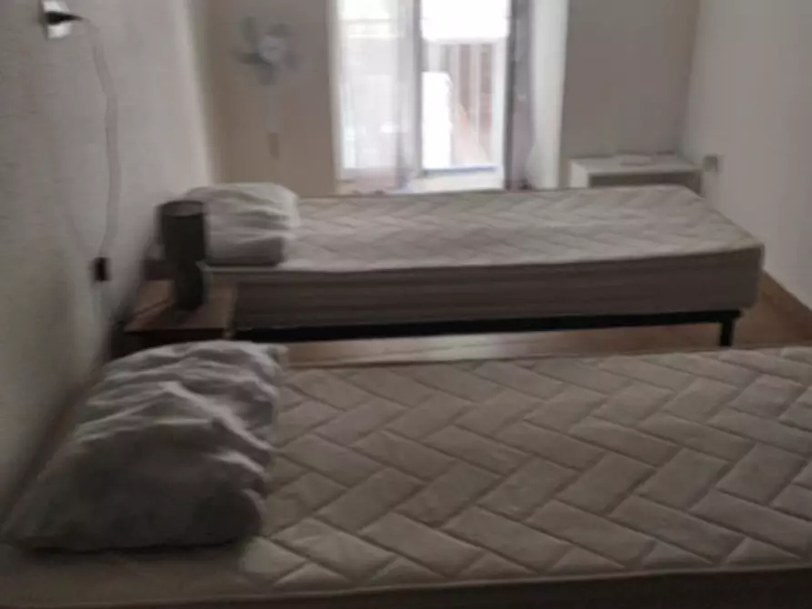 Immagine 1 di Appartamento in affitto  in Via Sant'Antonio a Capodimonte a Napoli