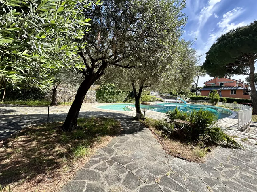 Immagine 10 di Appartamento in vendita  in Via Migliaro a Camogli