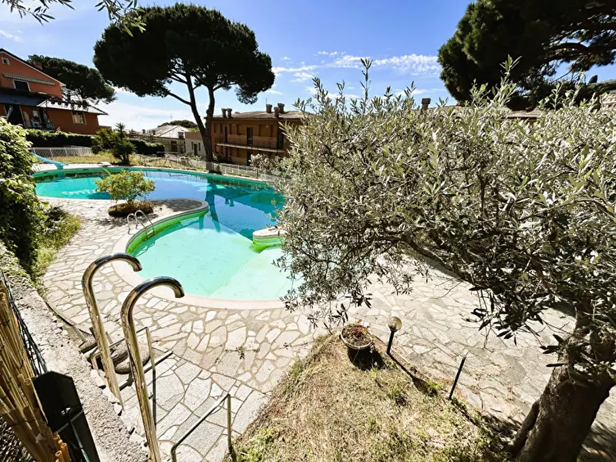Immagine 11 di Appartamento in vendita  in Via Migliaro a Camogli