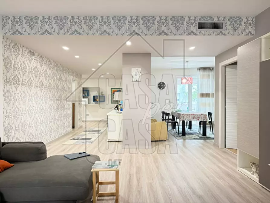 Immagine 5 di Appartamento in vendita  in Via Giacomo Puccini a Abano Terme