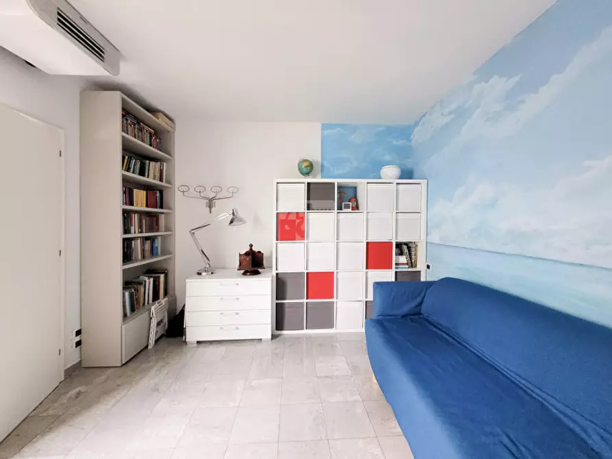 Immagine 18 di Appartamento in vendita  in Via Roma a Riva Del Garda