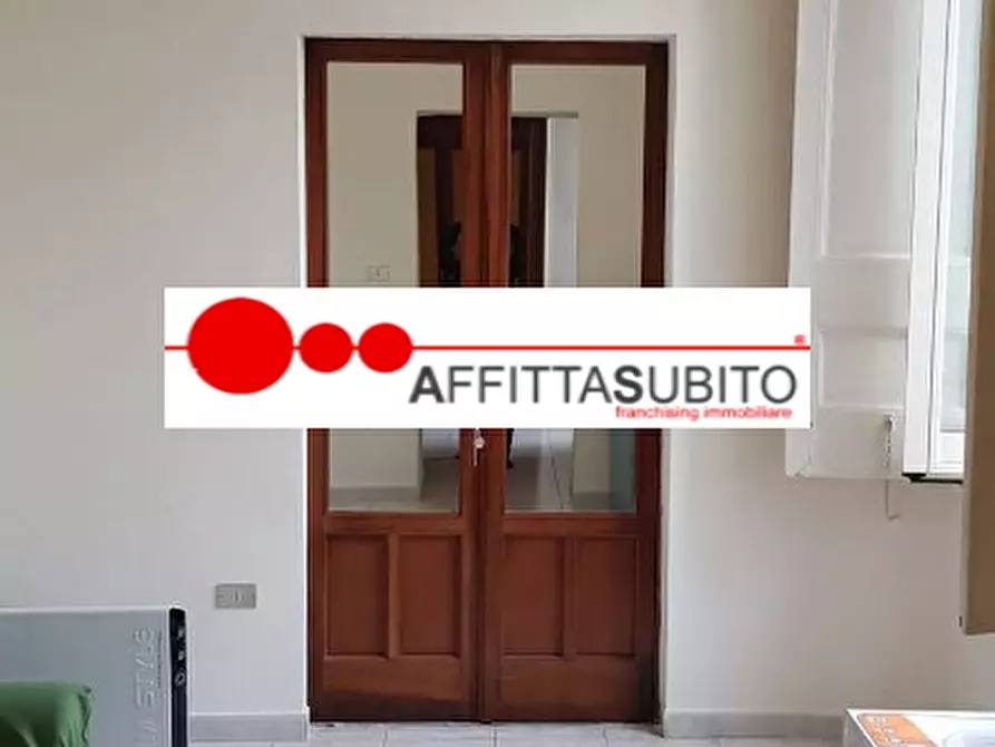 Immagine 1 di Appartamento in affitto  in in Vico Quercia, 3 a Napoli