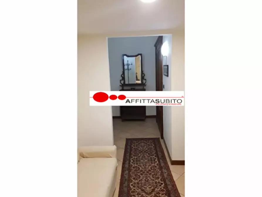 Immagine 2 di Appartamento in affitto  in in Vico Quercia, 3 a Napoli