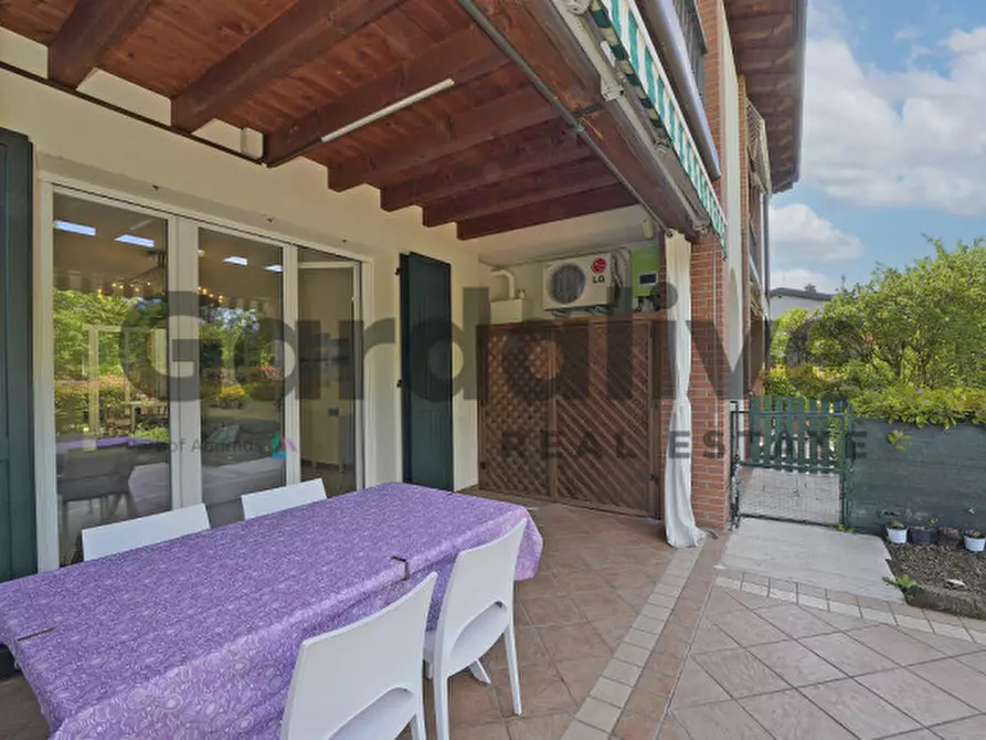 Immagine 6 di Appartamento in vendita  in Via Papa Paolo VI a Desenzano Del Garda
