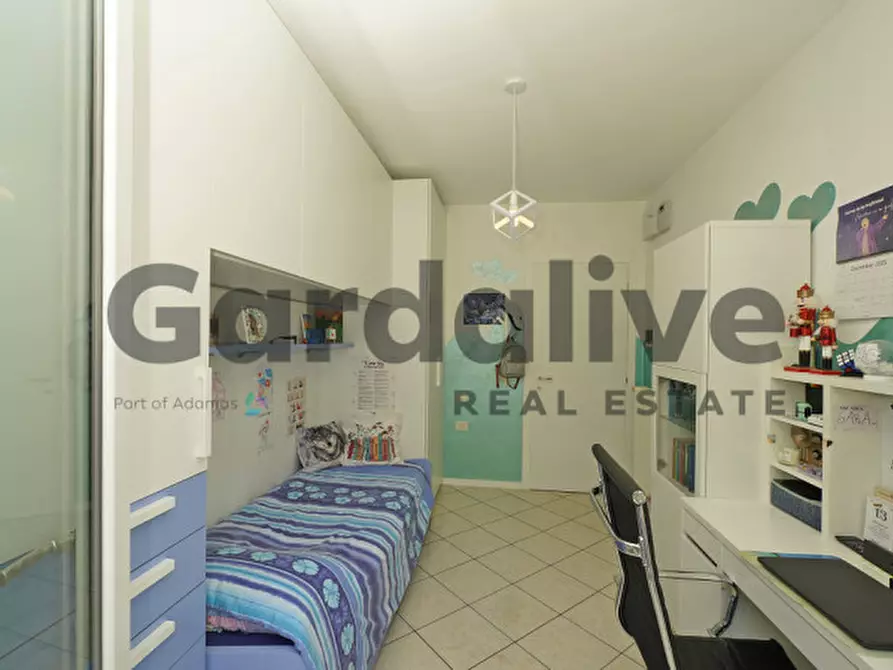 Immagine 22 di Appartamento in vendita  in Via Papa Paolo VI a Desenzano Del Garda