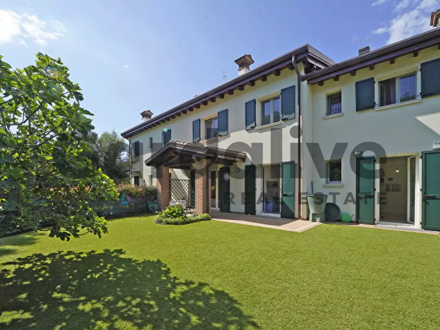 Immagine 24 di Appartamento in vendita  in Via Papa Paolo VI a Desenzano Del Garda