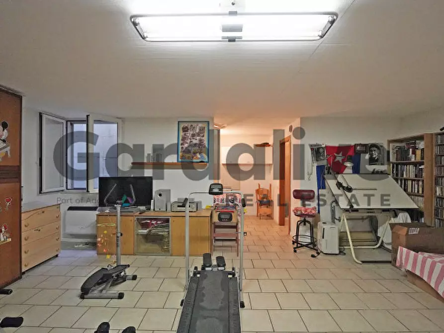 Immagine 37 di Appartamento in vendita  in Via Papa Paolo VI a Desenzano Del Garda