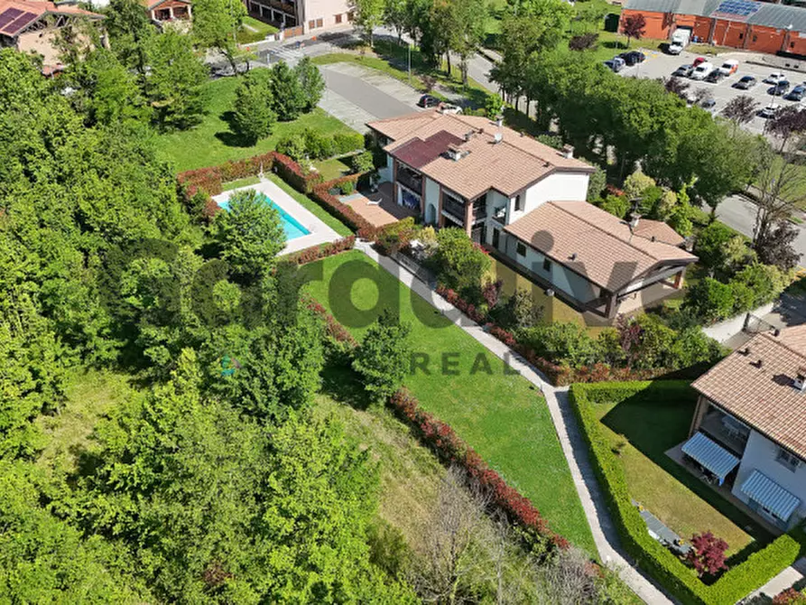 Immagine 46 di Appartamento in vendita  in Via Papa Paolo VI a Desenzano Del Garda