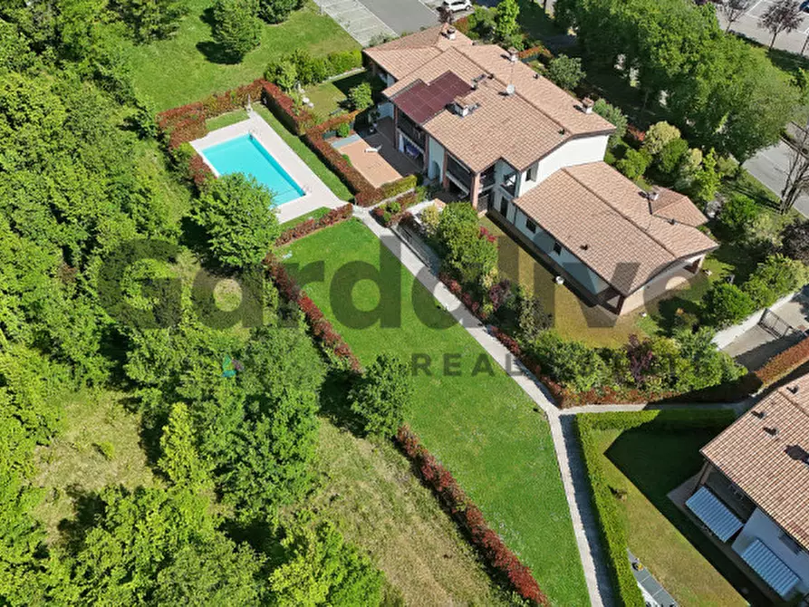 Immagine 47 di Appartamento in vendita  in Via Papa Paolo VI a Desenzano Del Garda