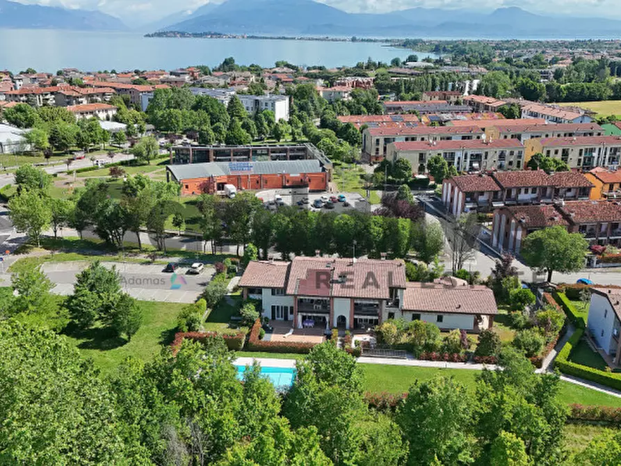 Immagine 53 di Appartamento in vendita  in Via Papa Paolo VI a Desenzano Del Garda