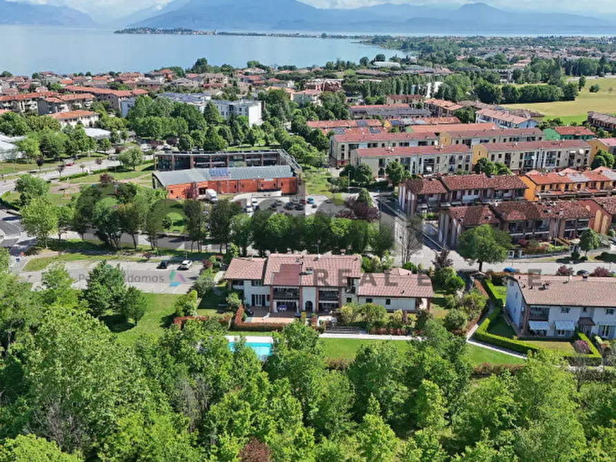 Immagine 55 di Appartamento in vendita  in Via Papa Paolo VI a Desenzano Del Garda