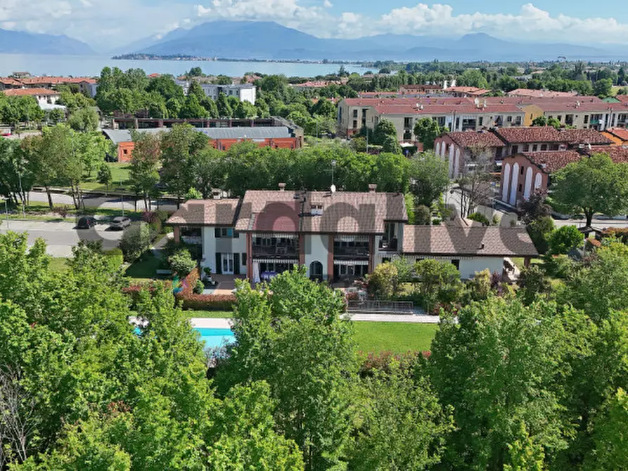 Immagine 57 di Appartamento in vendita  in Via Papa Paolo VI a Desenzano Del Garda