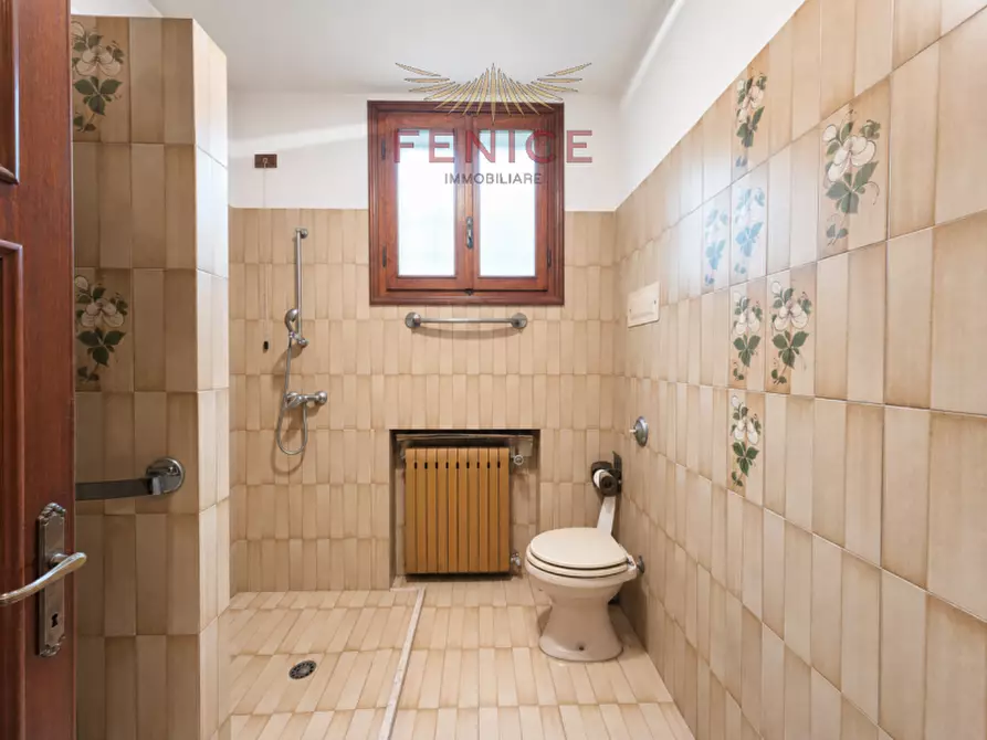 Immagine 13 di Villa in vendita  in Via Giardin a Possagno
