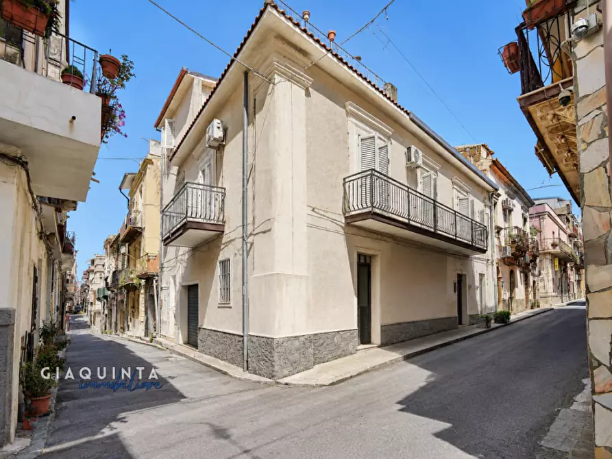 Immagine 1 di Casa indipendente in vendita  in Via Francesco Pensavalle n.24 a Palagonia