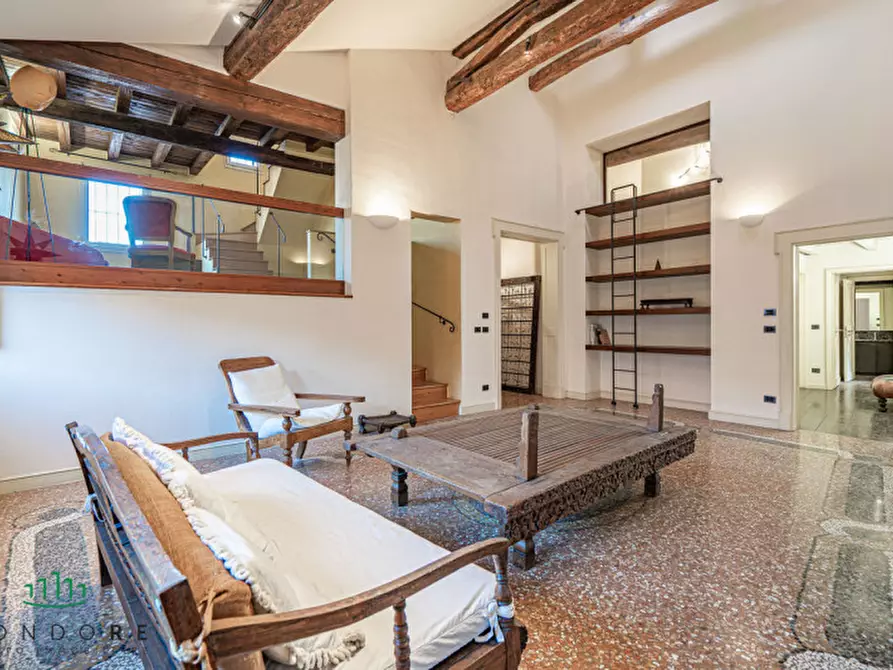 Immagine 6 di Appartamento in vendita  in Via Castiglione a Bologna