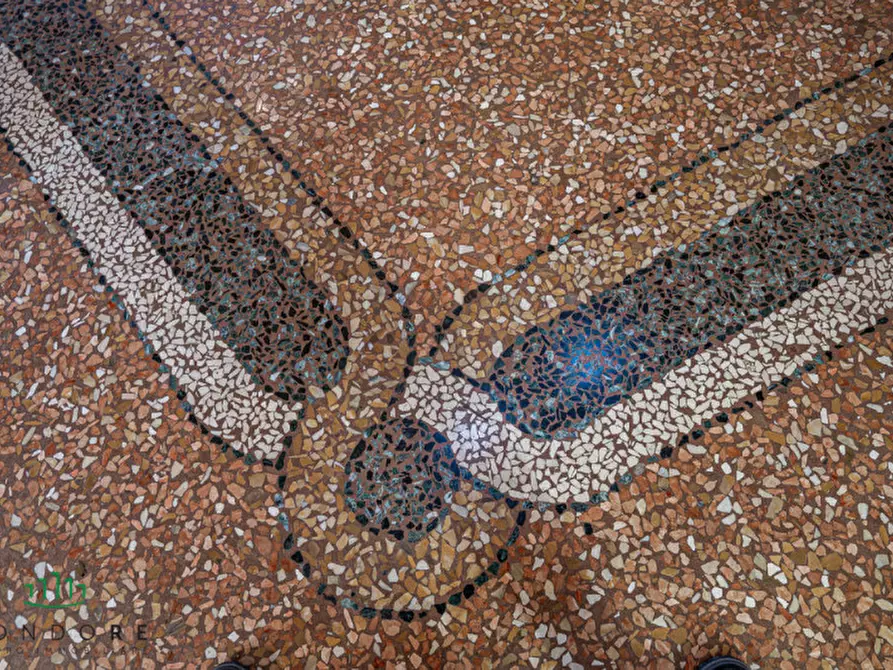 Immagine 9 di Appartamento in vendita  in Via Castiglione a Bologna
