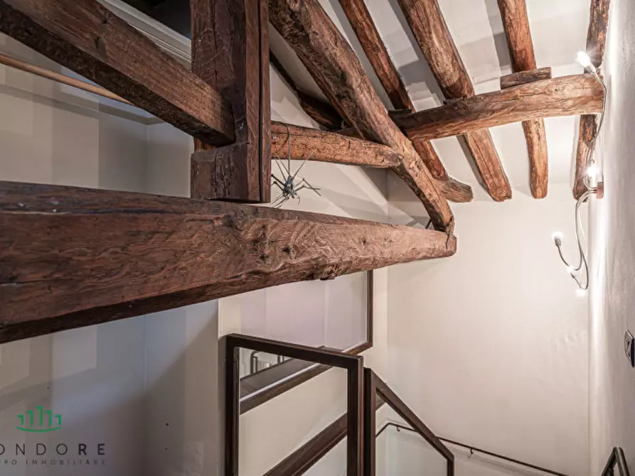 Immagine 56 di Appartamento in vendita  in Via Castiglione a Bologna