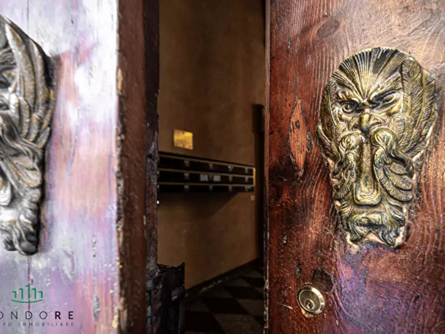 Immagine 68 di Appartamento in vendita  in Via Castiglione a Bologna